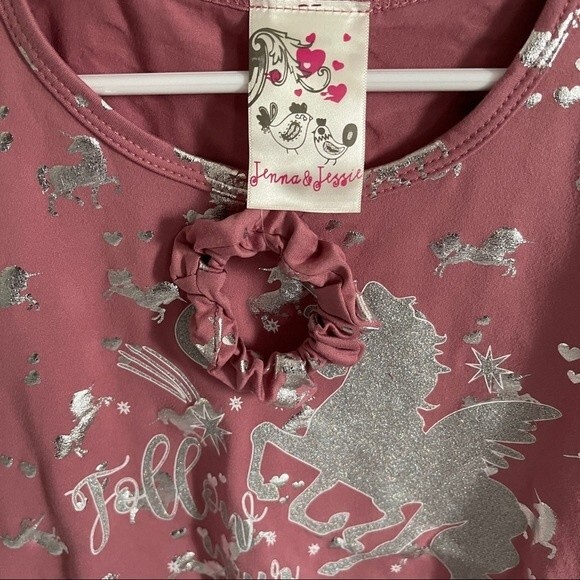 Lily Bleu Jenna & Jessie girls tie front top with scrunchie. - Picture 5 of 8